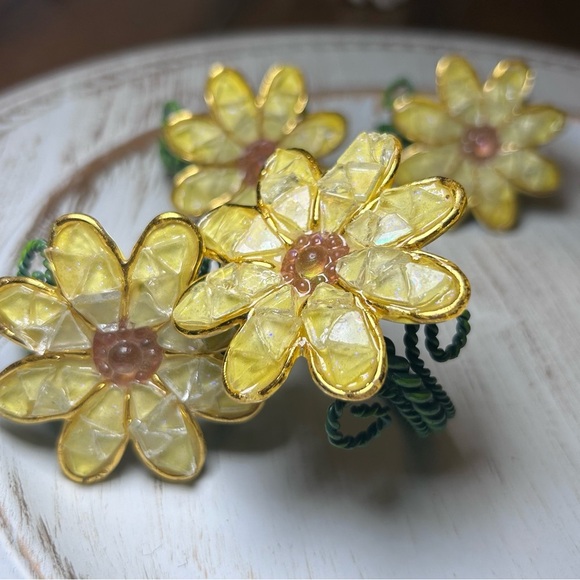 Vintage 90s Yellow Floral Napkin Rings (1) Set of 6 Spring Summer rare find - Picture 2 of 9
